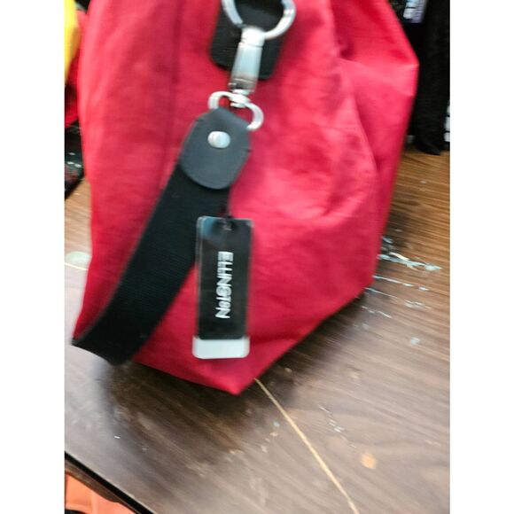 Ellington Red Duffle Bag NEW TAGS Travel Bag - Picture 7 of 11